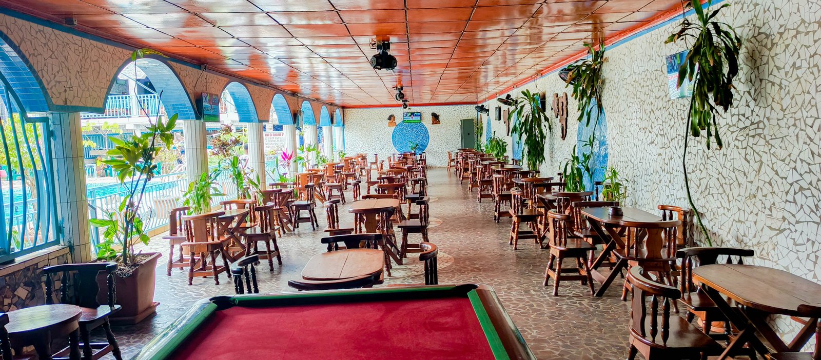 SUITES