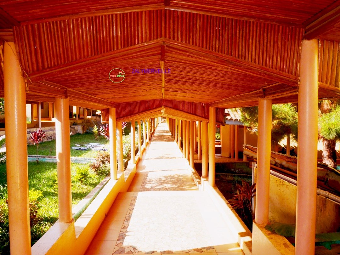 PAVILLION COMPLET
