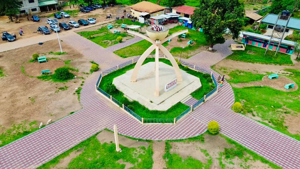 Monument — Place des martyrs