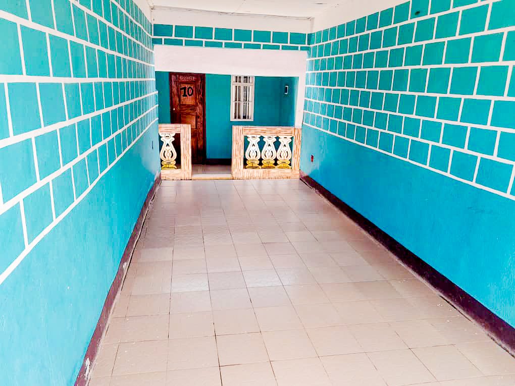 HOTEL ROYAL LOLA